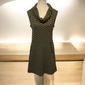 DELIRIOUS LOS ANGELES ZIG-ZAG PATTERN / SLEEVELESS/ COWL/ MIDI DRESS/ Size XL